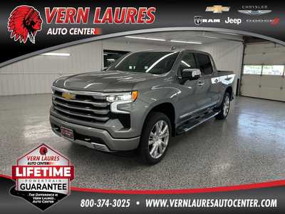 2025 Chevrolet 1500 Crew Cab, $64570.0. Photo 1