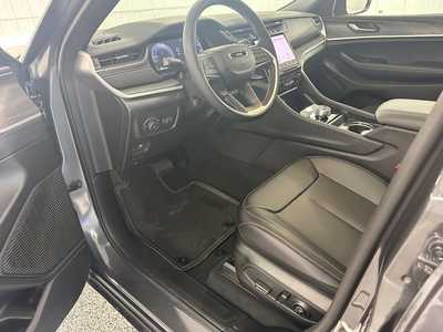 2025 Jeep Grand Cherokee, $54305.0. Photo 12