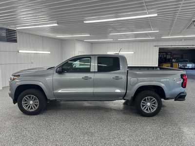 2025 Chevrolet Colorado Crew Cab, $40890.0. Photo 2