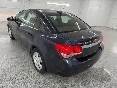 2016 Chevrolet Cruze, $7995.0. Photo 3