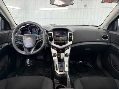 2016 Chevrolet Cruze, $7995.0. Photo 7
