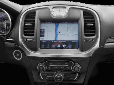 2017 Chrysler 300, $21995.0. Photo 12