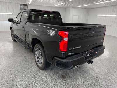2021 Chevrolet 1500 Crew Cab, $30995.0. Photo 3