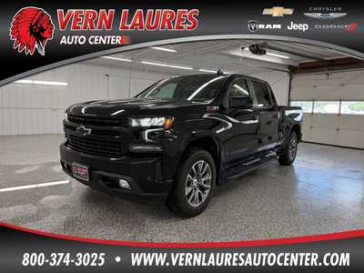 2021 Chevrolet 1500 Crew Cab, $30995.0. Photo 1