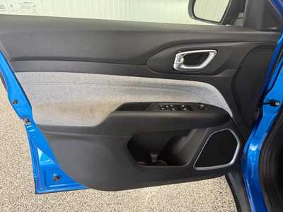 2023 Jeep Compass, $25253.0. Photo 8