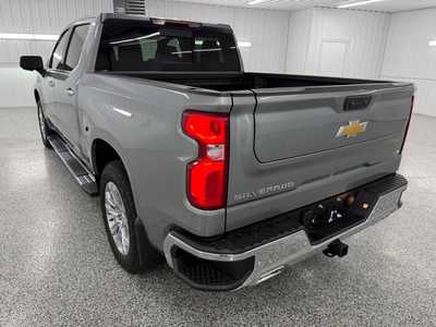2026 Chevrolet 1500 Crew Cab, $63420.0. Photo 3