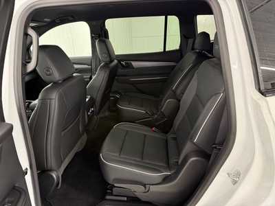 2025 Buick Enclave, $44995.0. Photo 11