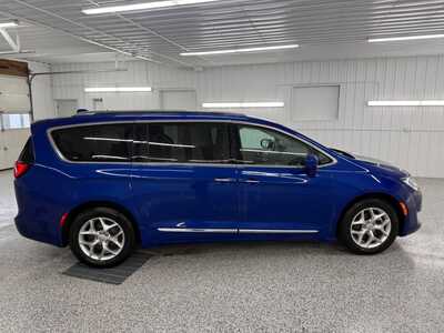 2018 Chrysler Pacifica, $12995.0. Photo 5