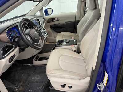 2018 Chrysler Pacifica, $12995.0. Photo 9