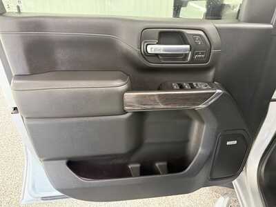 2020 Chevrolet 2500 Crew Cab, $47995.0. Photo 8