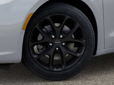 2026 Chrysler Pacifica, $54235.0. Photo 4