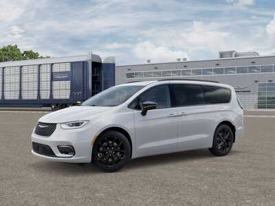 2026 Chrysler Pacifica, $54235.0. Photo 1