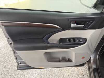 2015 Toyota Highlander, $19995.0. Photo 8