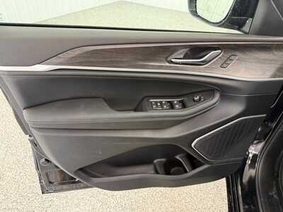 2026 Jeep Grand Cherokee, $53275.0. Photo 10