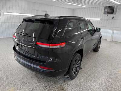 2026 Jeep Grand Cherokee, $53275.0. Photo 4