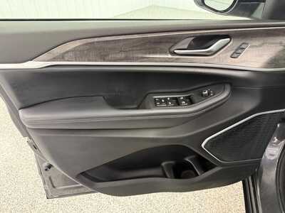 2025 Jeep Grand Cherokee L, $34995.0. Photo 8