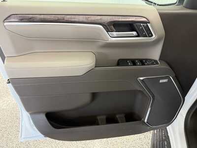 2026 Chevrolet 1500 Crew Cab, $67135.0. Photo 10