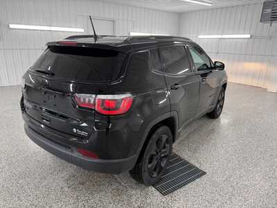 2020 Jeep Compass, $16995.0. Photo 4