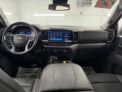 2023 Chevrolet 1500 Crew Cab, $40995.0. Photo 7