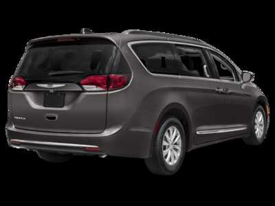 2018 Chrysler Pacifica, $14995.0. Photo 2