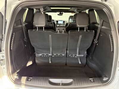 2026 Chrysler Pacifica, $46995.0. Photo 12