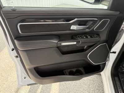 2022 RAM 1500 Crew Cab, $25995.0. Photo 8