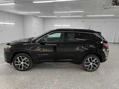 2024 Jeep Compass, $25995.0. Photo 2