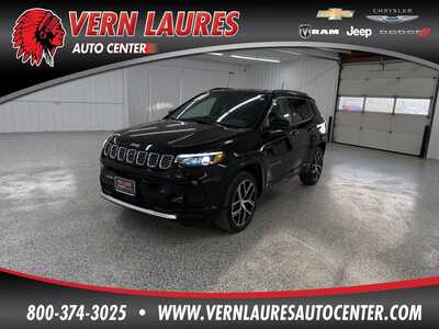 2024 Jeep Compass, $25995.0. Photo 1