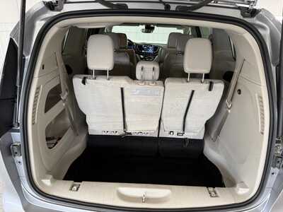 2021 Chrysler Pacifica, $15995.0. Photo 12