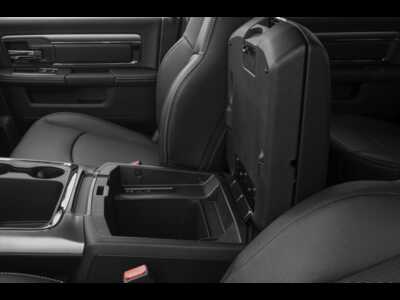 2018 RAM 1500 Crew Cab, $22995.0. Photo 10