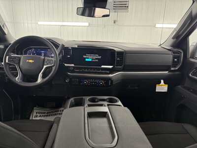 2026 Chevrolet 1500 Crew Cab, $43245.0. Photo 9
