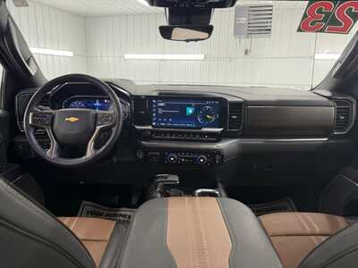 2023 Chevrolet 1500 Crew Cab, $51995.0. Photo 7