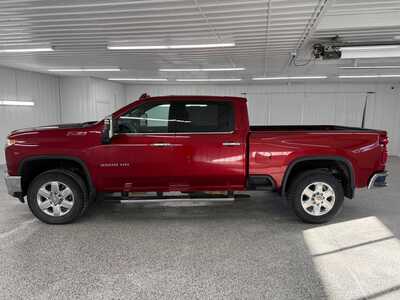 2022 Chevrolet 2500 Crew Cab, $53995.0. Photo 2