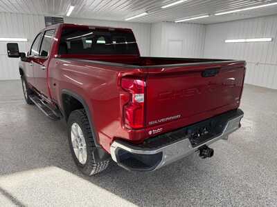 2022 Chevrolet 2500 Crew Cab, $53995.0. Photo 3