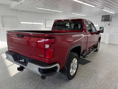 2022 Chevrolet 2500 Crew Cab, $53995.0. Photo 4