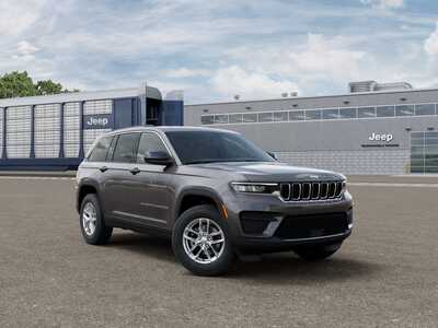 2026 Jeep Grand Cherokee, $44500.0. Photo 3