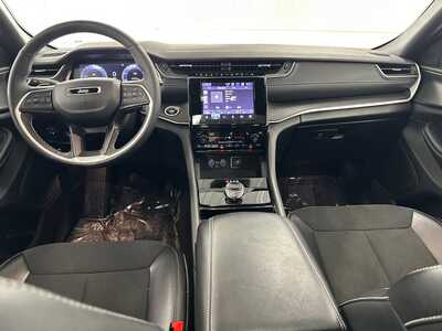 2023 Jeep Grand Cherokee, $30995.0. Photo 7