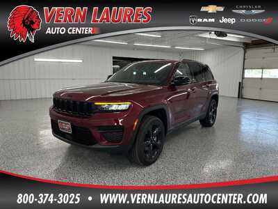 2023 Jeep Grand Cherokee, $30995.0. Photo 1