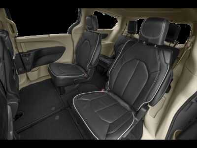 2024 Chrysler Pacifica, $43995.0. Photo 9