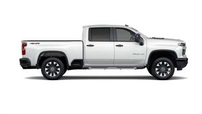 2026 Chevrolet 2500 Crew Cab, $59815.0. Photo 3