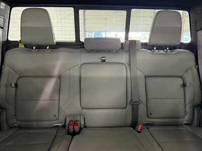 2024 GMC 1500 Crew Cab, $46995.0. Photo 12