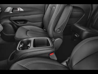 2026 Chrysler Voyager, $42890.0. Photo 10