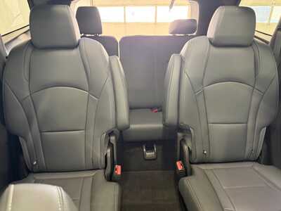 2024 Buick Enclave, $42995.0. Photo 12
