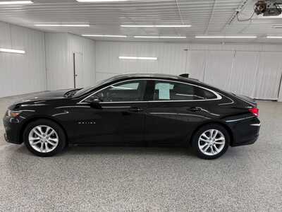 2016 Chevrolet Malibu, $12995.0. Photo 2