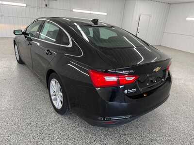 2016 Chevrolet Malibu, $12995.0. Photo 3
