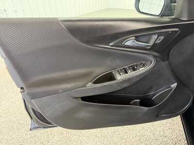 2016 Chevrolet Malibu, $12995.0. Photo 8