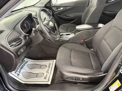 2016 Chevrolet Malibu, $12995.0. Photo 9