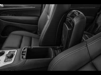 2021 Jeep Grand Cherokee, $22995.0. Photo 10