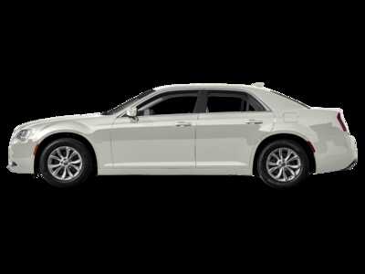 2015 Chrysler 300, $12995.0. Photo 3
