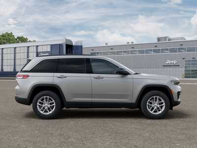 2026 Jeep Grand Cherokee, $46005.0. Photo 12